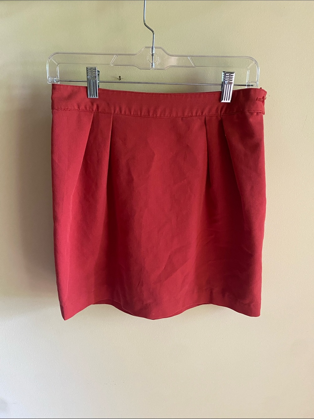 Red Women's Pleated Mini Skirt